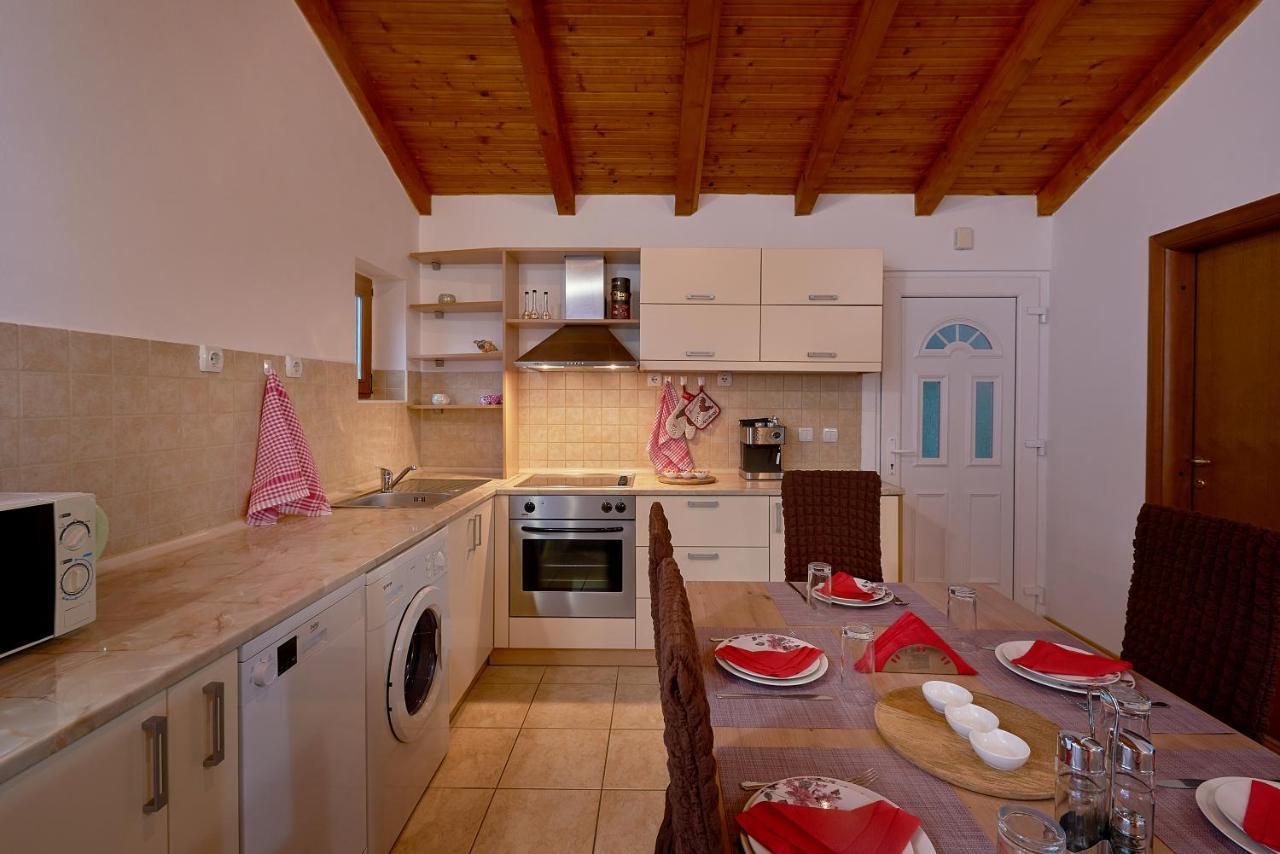 Apartman Kati Prčanj Buitenkant foto