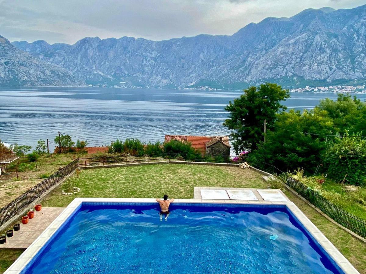 Apartman Kati Prčanj Buitenkant foto