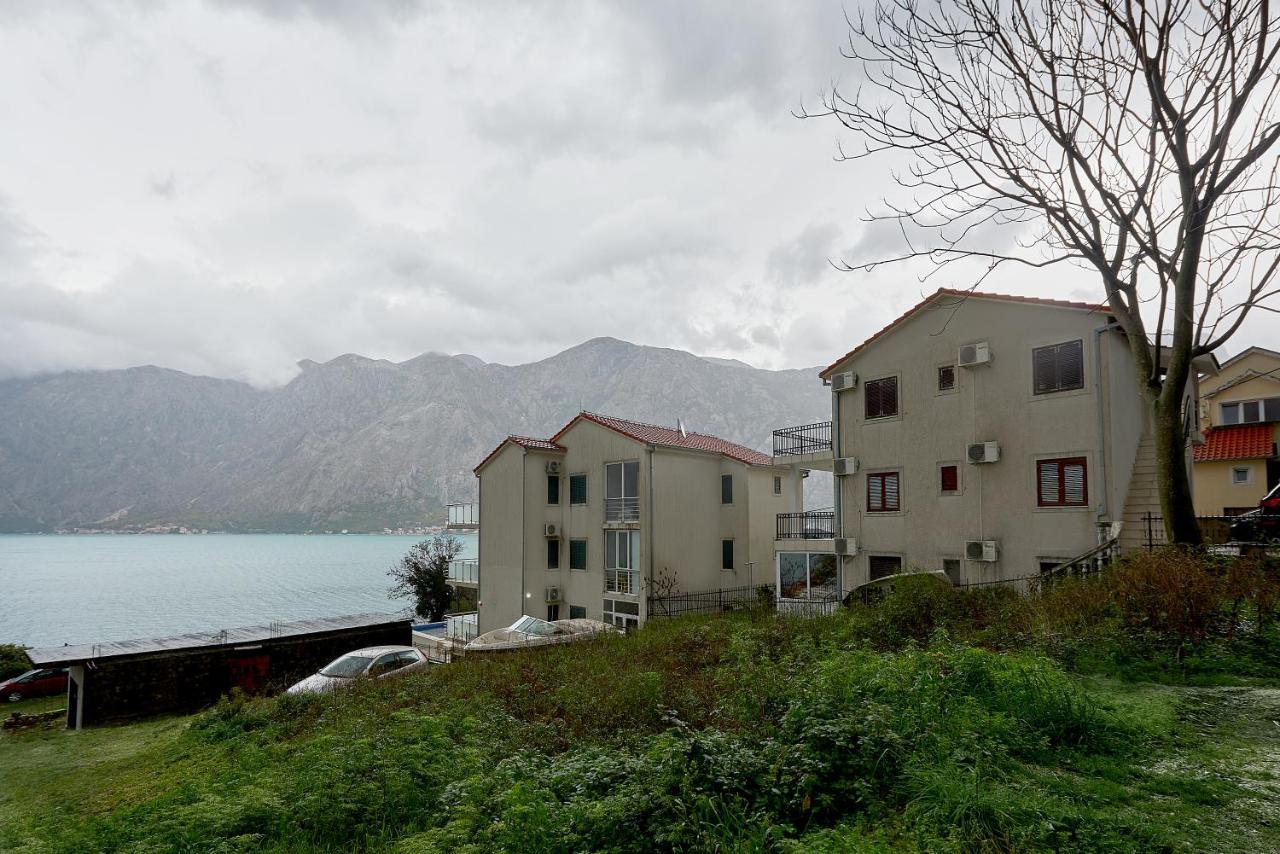 Apartman Kati Prčanj Buitenkant foto